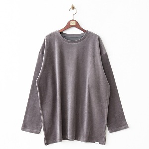 チャコールグレー