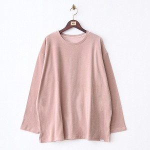 ピンクベージュ