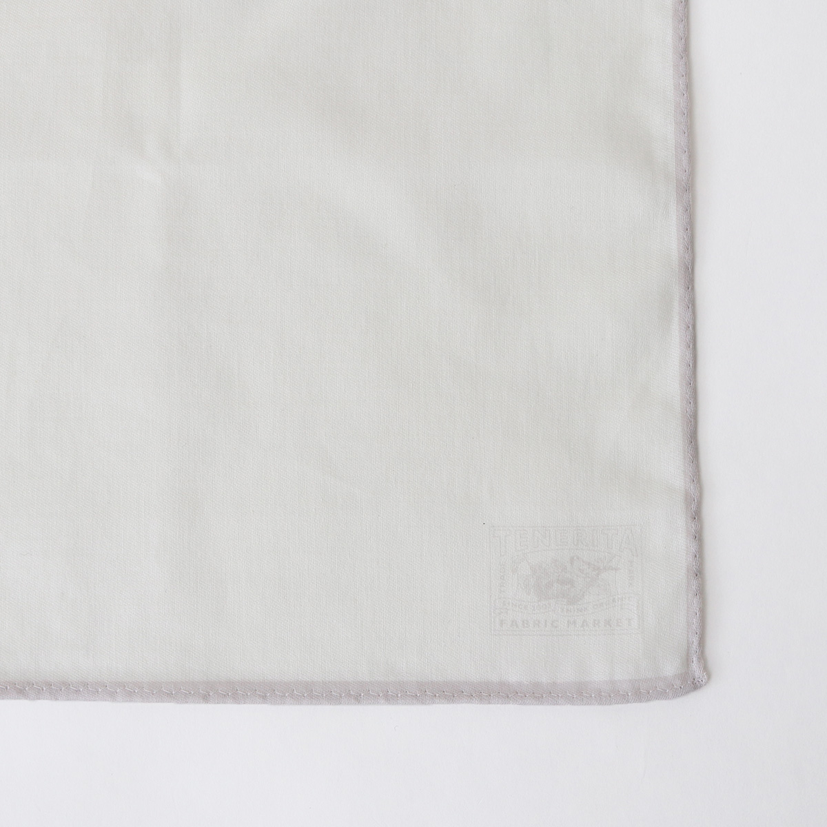 サテンハンカチ ベージュ FREE