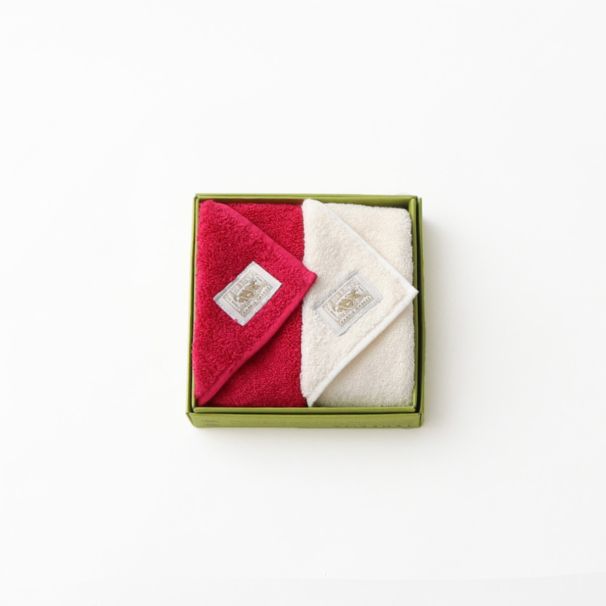 【11月1日発売】クリスマスセット(タオルハンカチルビーレッド・生成)