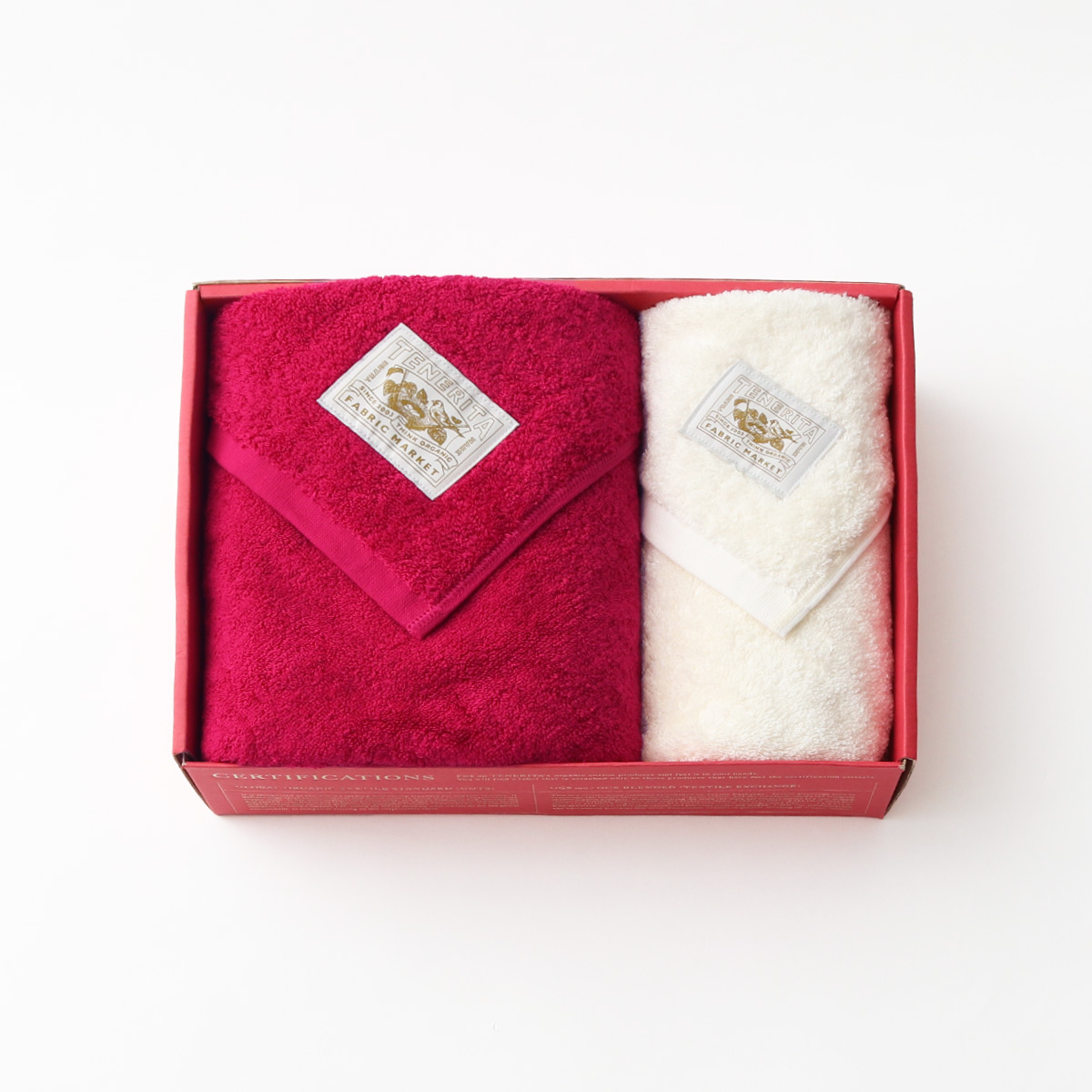 【11月1日発売】クリスマスセット(バスタオルショートルビーレッド・フェイスタオル生成)